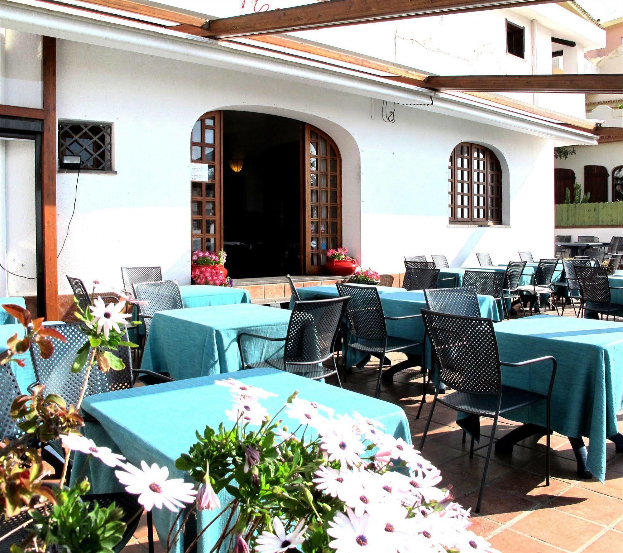 Hotel Pop Cala Gonone Exterior foto